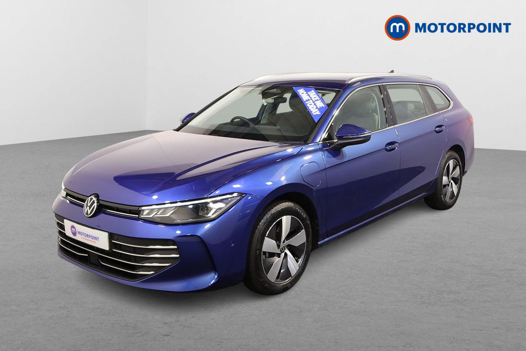 Volkswagen Passat Life Automatic Petrol Plug-In Hybrid Estate - Stock Number (1578141) - Passenger side front corner