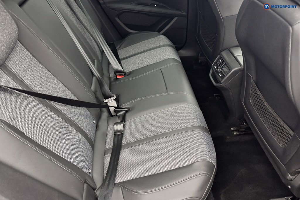 Peugeot 3008 Allure Automatic Petrol Plug-In Hybrid SUV - Stock Number (1578466) - 4th supplementary image