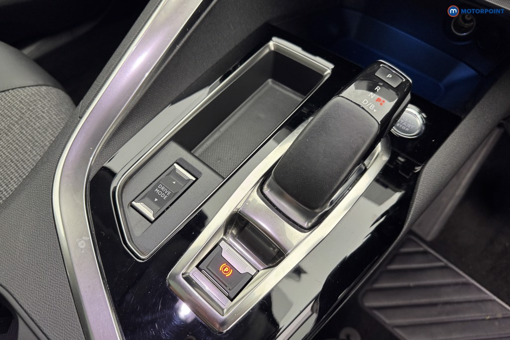 Peugeot 3008 Allure Automatic Petrol Plug-In Hybrid SUV - Stock Number (1578466) - 12th supplementary image