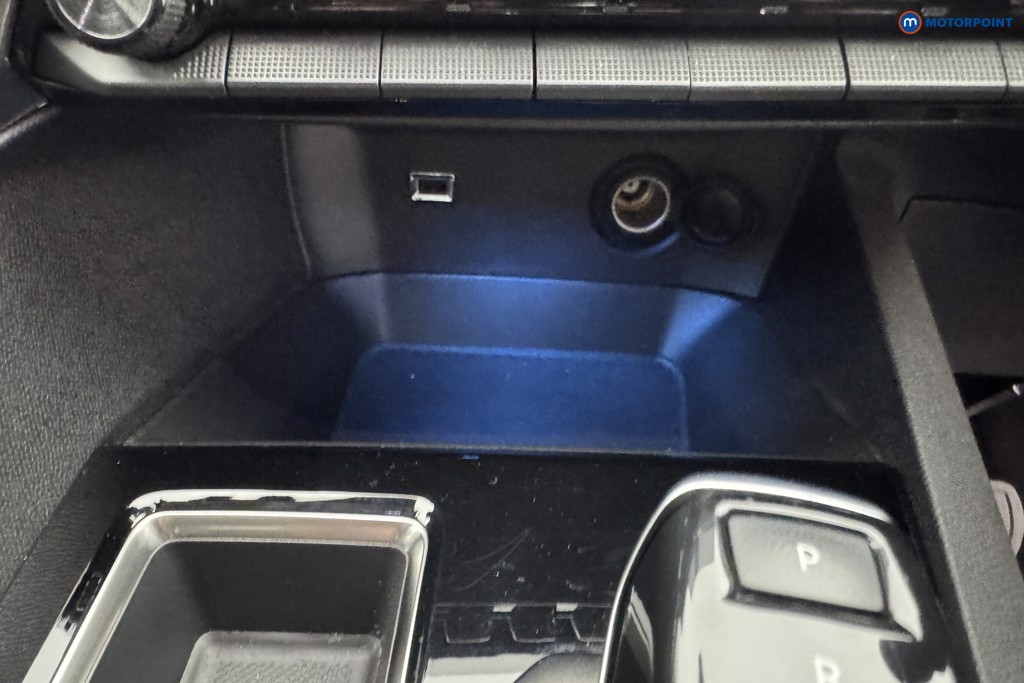 Peugeot 3008 Allure Automatic Petrol Plug-In Hybrid SUV - Stock Number (1578466) - 13th supplementary image