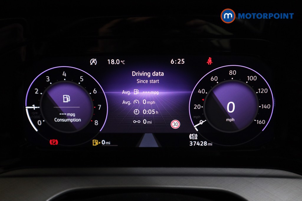 Volkswagen Golf Life Manual Petrol Hatchback - Stock Number (1579405) - 5th supplementary image