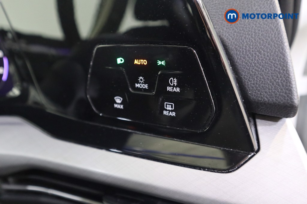 Volkswagen Golf Life Manual Petrol Hatchback - Stock Number (1579405) - 8th supplementary image