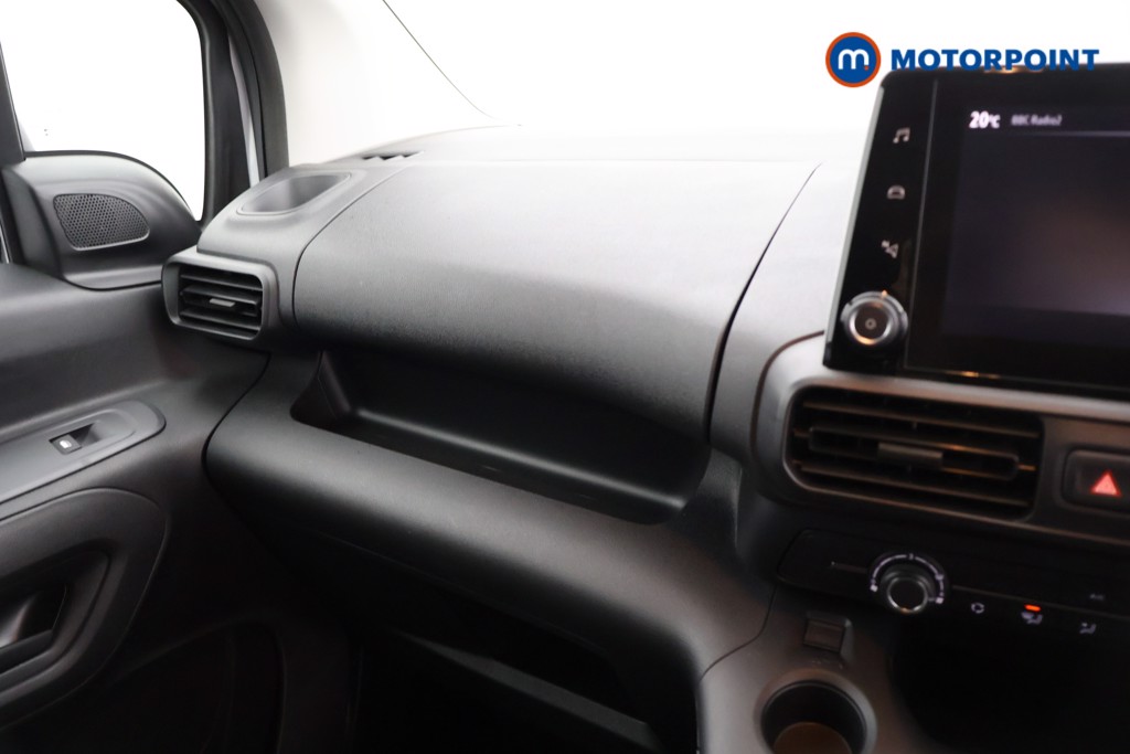 Vauxhall Combo Cargo Prime Automatic Electric Panel Van - Stock Number (1579610) - 6th supplementary image