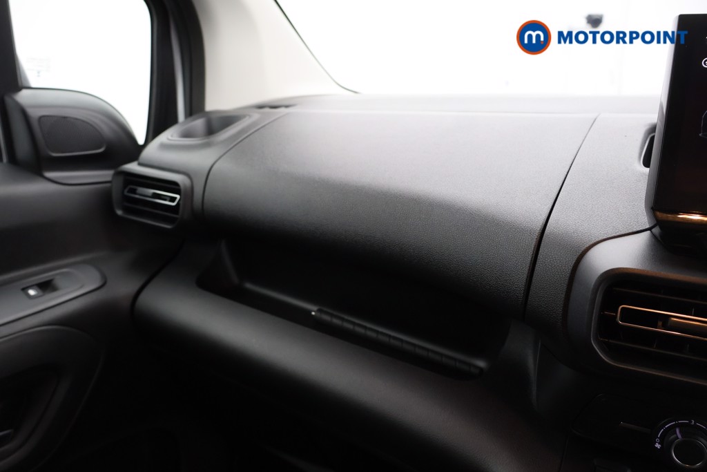 Vauxhall Combo Cargo PRO Automatic Electric Panel Van - Stock Number (1579612) - 6th supplementary image