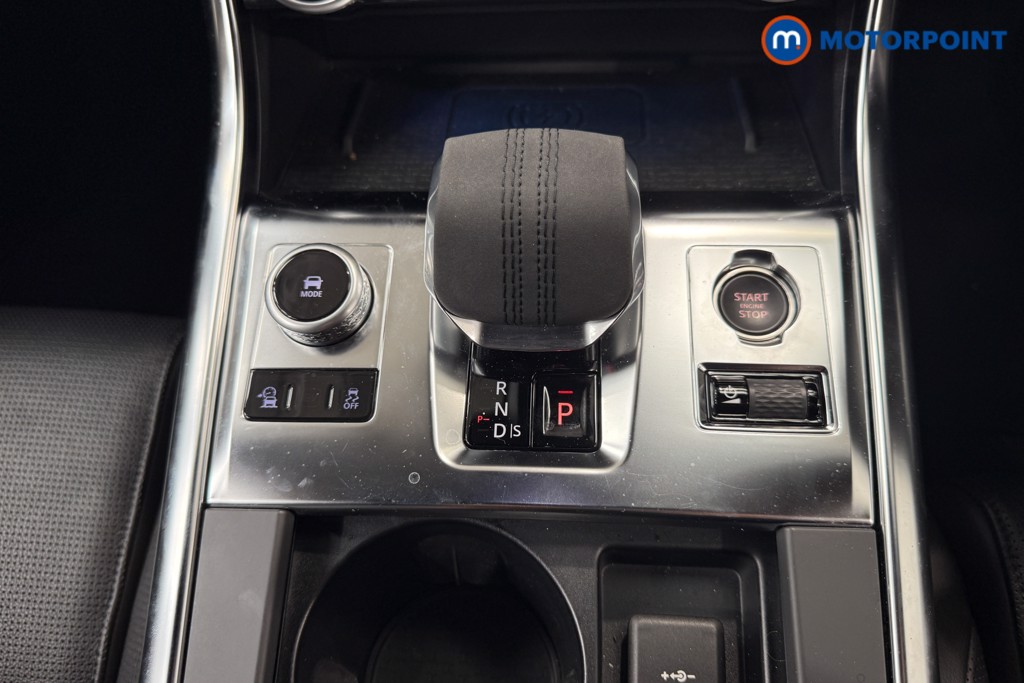 Jaguar XF R-Dynamic Se Black Automatic Diesel Saloon - Stock Number (1579653) - 13th supplementary image