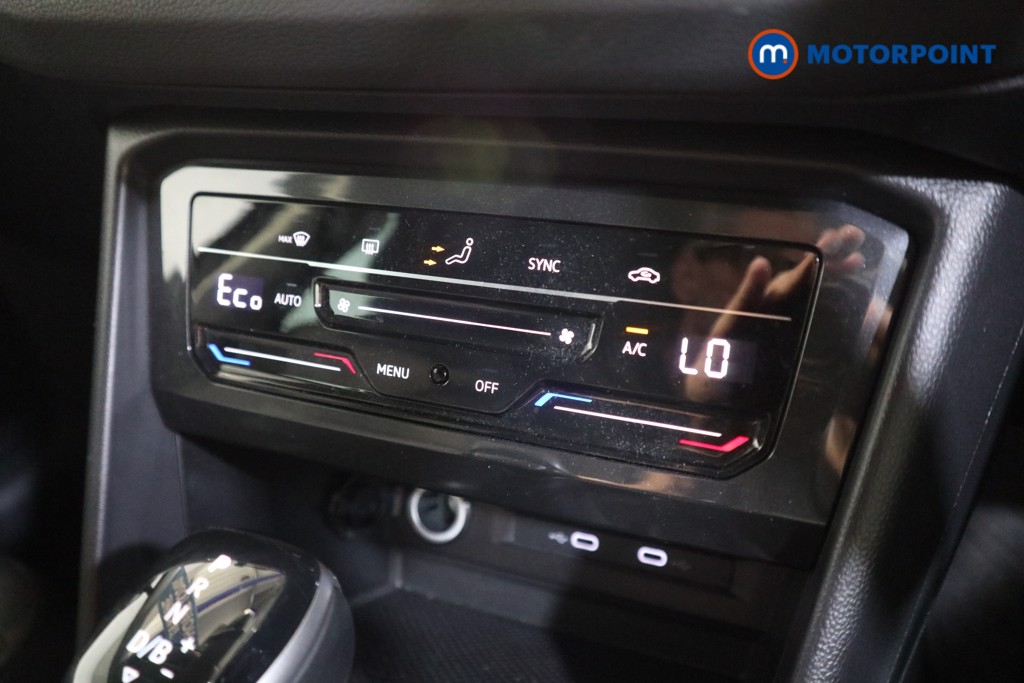 Volkswagen Tiguan Life Automatic Petrol Plug-In Hybrid SUV - Stock Number (1579728) - 7th supplementary image