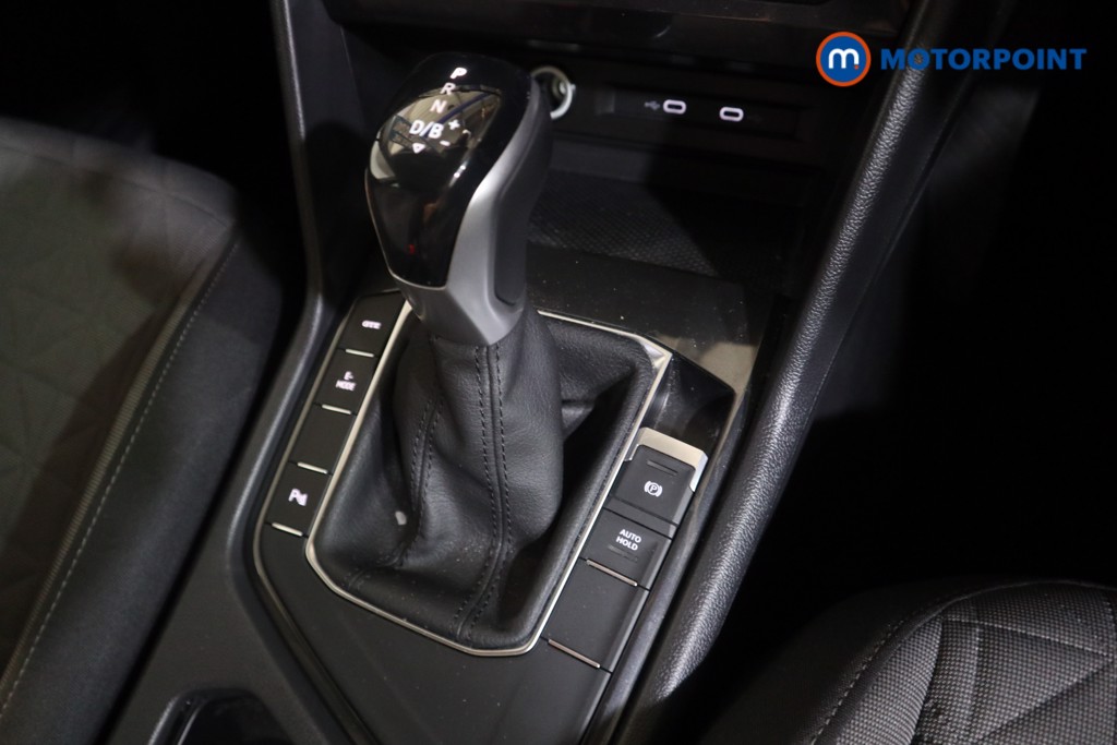 Volkswagen Tiguan Life Automatic Petrol Plug-In Hybrid SUV - Stock Number (1579728) - 8th supplementary image