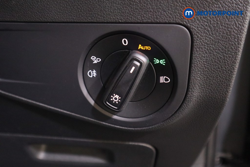 Volkswagen Tiguan Life Automatic Petrol Plug-In Hybrid SUV - Stock Number (1579728) - 9th supplementary image