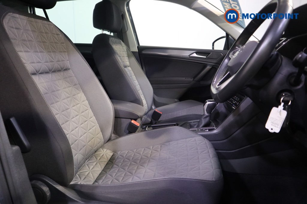 Volkswagen Tiguan Life Automatic Petrol Plug-In Hybrid SUV - Stock Number (1579728) - 12th supplementary image