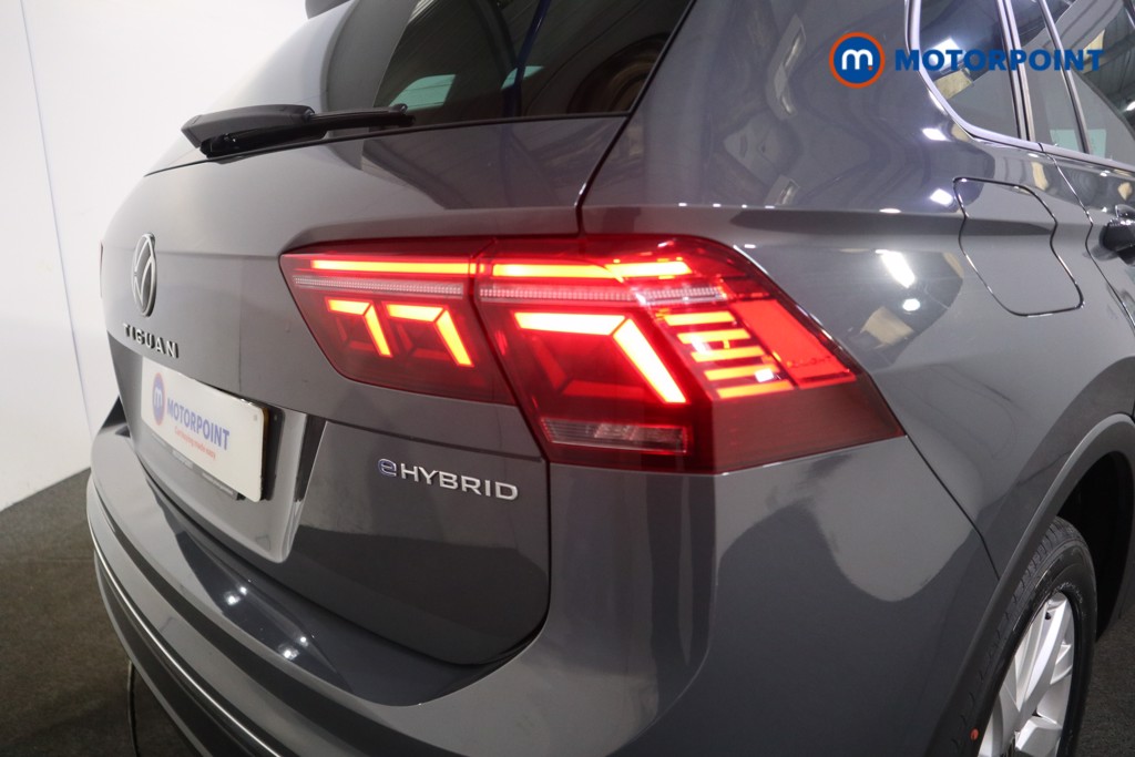 Volkswagen Tiguan Life Automatic Petrol Plug-In Hybrid SUV - Stock Number (1579728) - 21st supplementary image