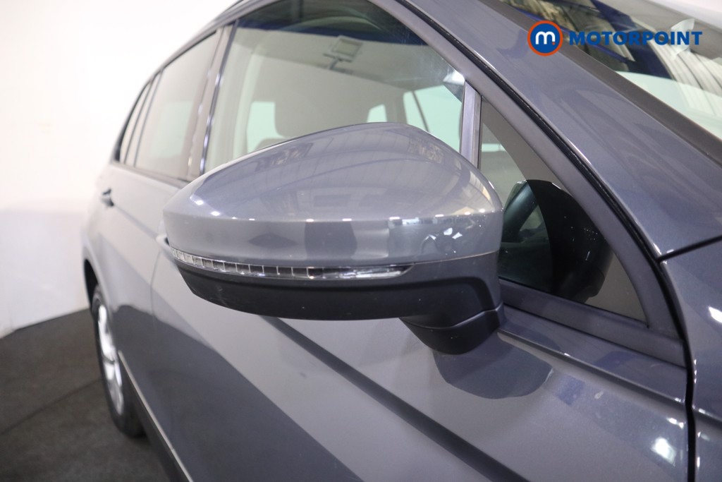 Volkswagen Tiguan Life Automatic Petrol Plug-In Hybrid SUV - Stock Number (1579728) - 22nd supplementary image