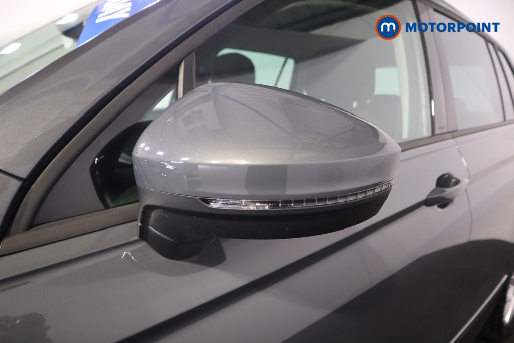 Volkswagen Tiguan Life Automatic Petrol Plug-In Hybrid SUV - Stock Number (1579728) - 23rd supplementary image