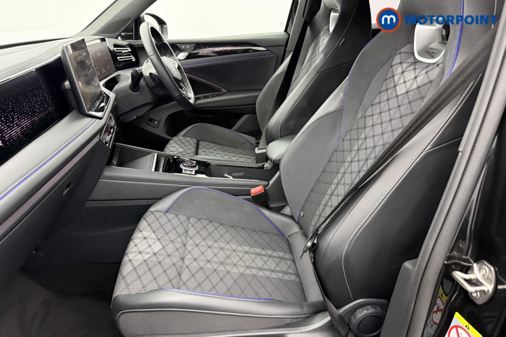 Volkswagen Tiguan R-Line Automatic Petrol Plug-In Hybrid SUV - Stock Number (1579878) - 22nd supplementary image