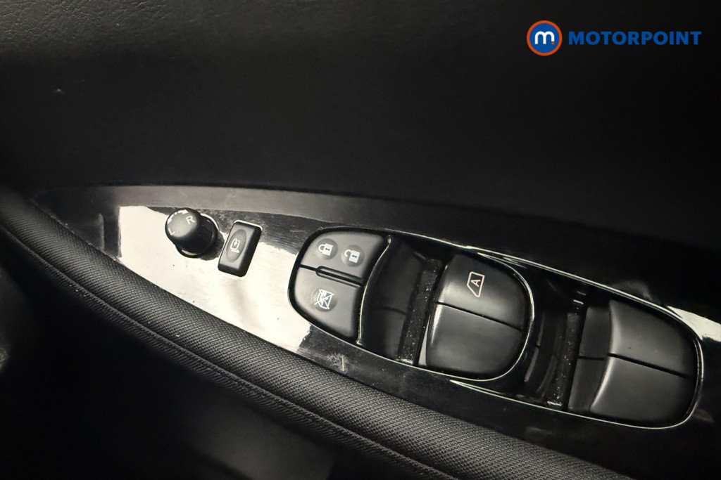 Nissan Leaf N-Connecta Automatic Electric Hatchback - Stock Number (1580299) - 15th supplementary image