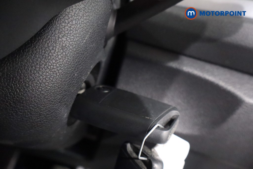 Volkswagen T-Roc Life Automatic Petrol SUV - Stock Number (1580884) - 13th supplementary image