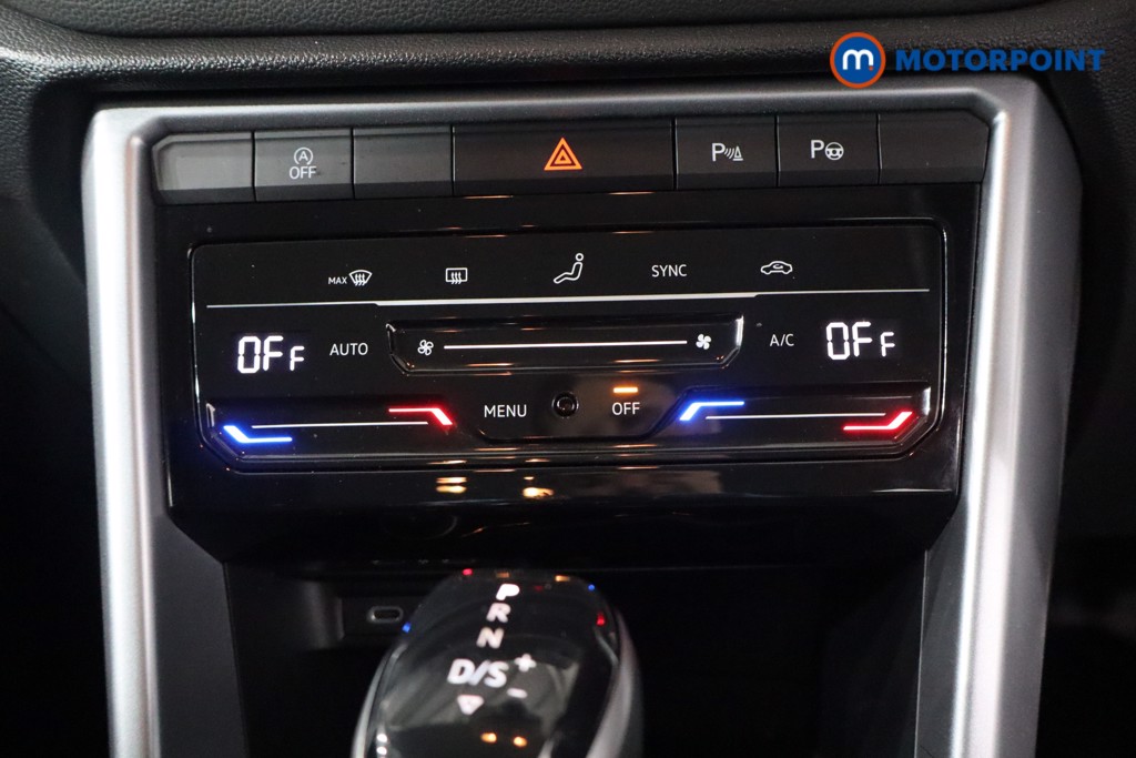 Volkswagen T-Roc Life Automatic Petrol SUV - Stock Number (1580884) - 16th supplementary image