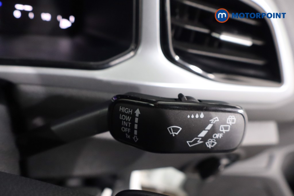 Volkswagen T-Roc Life Automatic Petrol SUV - Stock Number (1580884) - 18th supplementary image