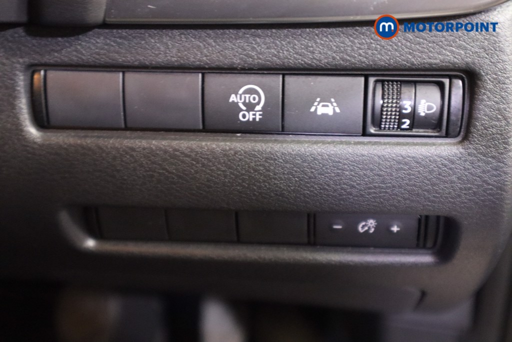 Nissan Qashqai Acenta Premium Manual Petrol SUV - Stock Number (1580893) - 16th supplementary image
