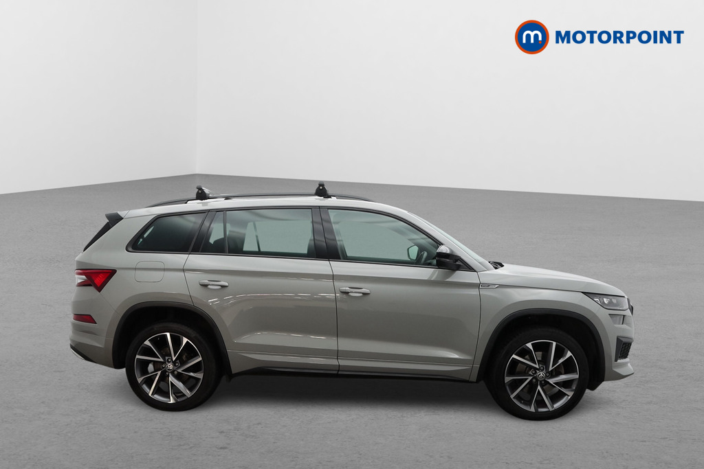 Skoda Kodiaq Sport Line Automatic Petrol SUV - Stock Number (1580917) - Drivers side front corner