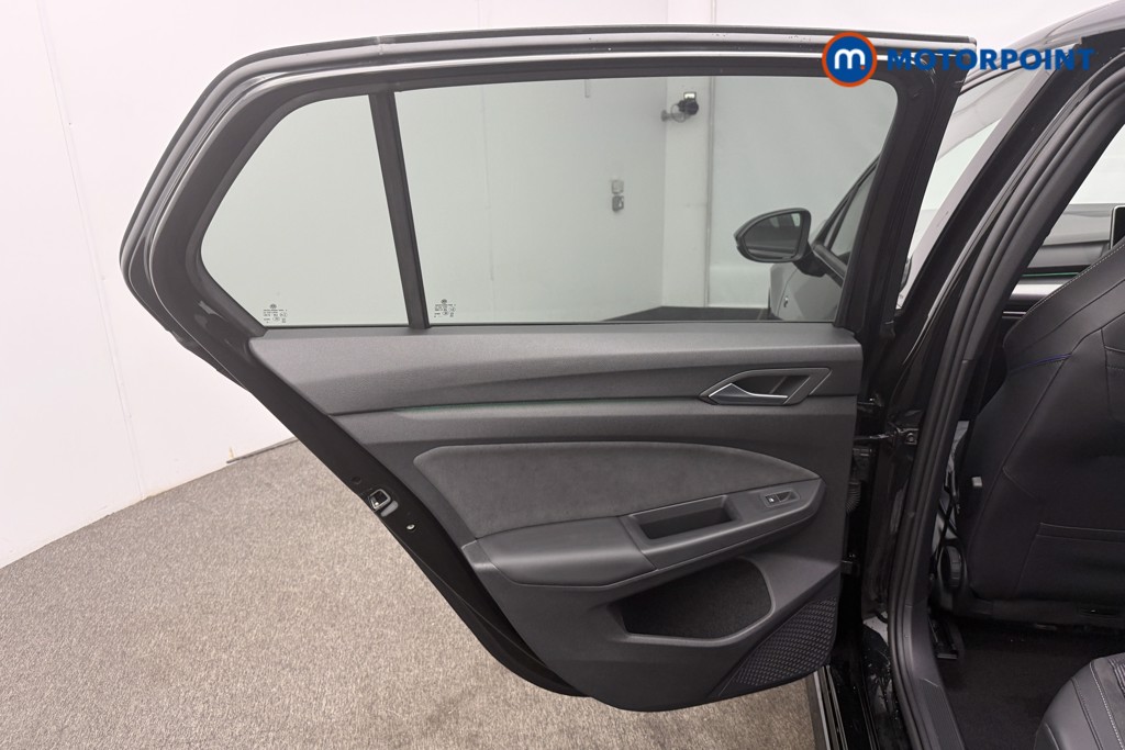 Volkswagen Golf Black Edition Manual Petrol Hatchback - Stock Number (1580965) - 5th supplementary image