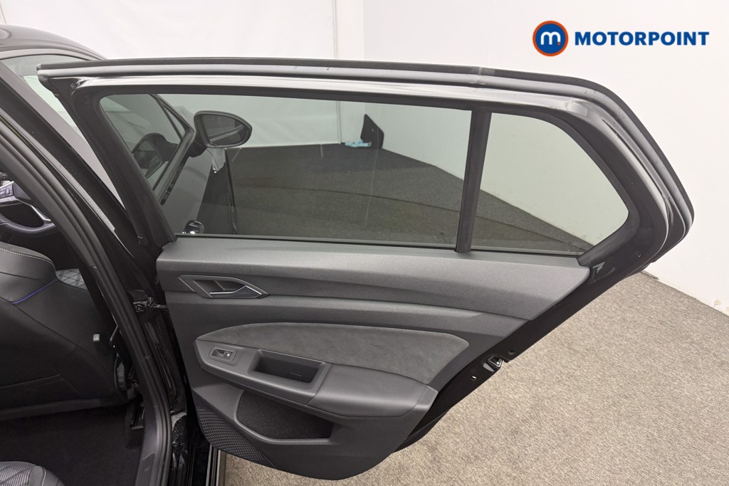 Volkswagen Golf Black Edition Manual Petrol Hatchback - Stock Number (1580965) - 12th supplementary image