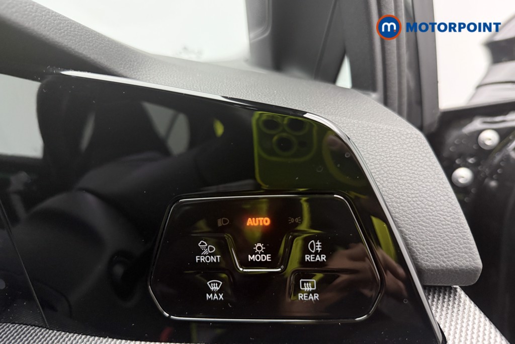 Volkswagen Golf Black Edition Manual Petrol Hatchback - Stock Number (1580965) - 17th supplementary image