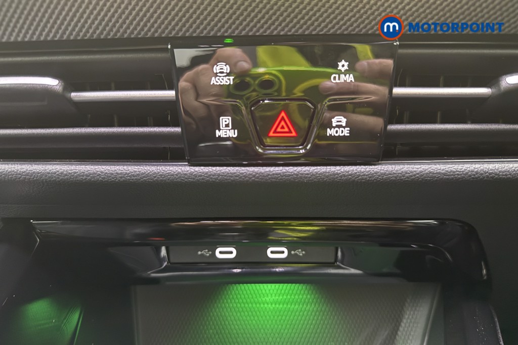 Volkswagen Golf Black Edition Manual Petrol Hatchback - Stock Number (1580965) - 22nd supplementary image