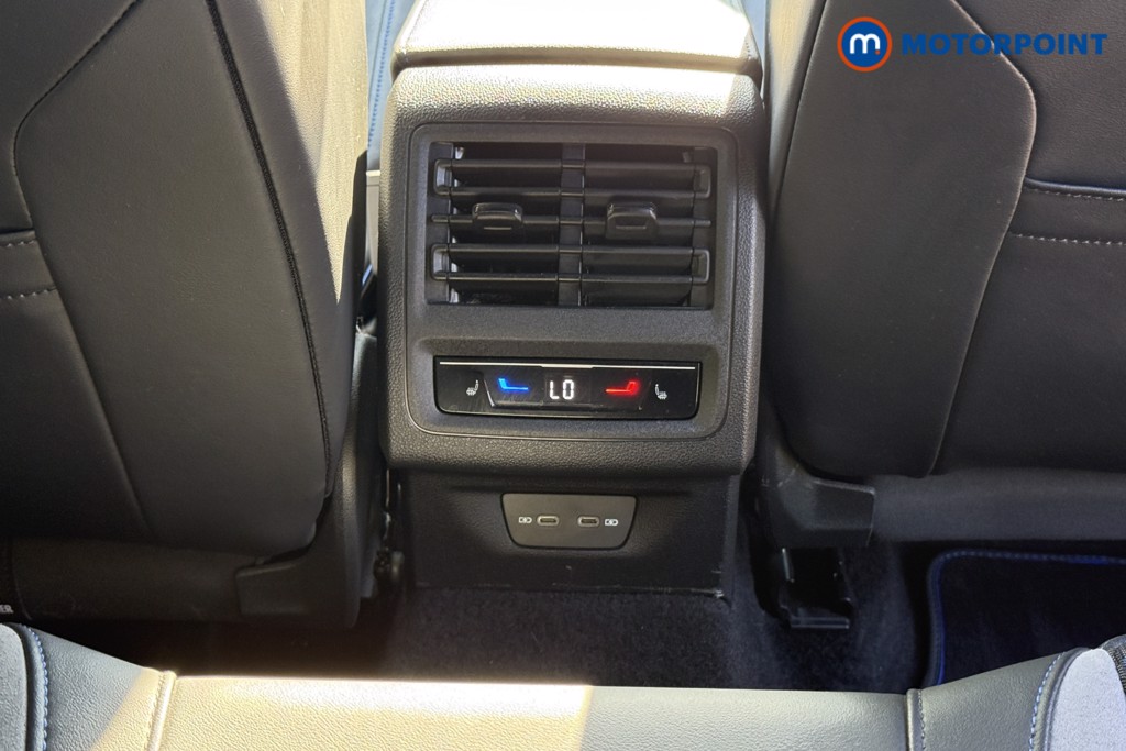 Volkswagen Golf R Automatic Petrol Hatchback - Stock Number (1581108) - 24th supplementary image
