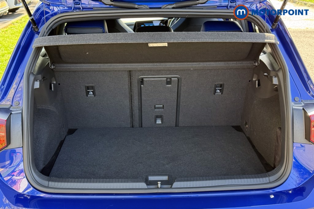 Volkswagen Golf R Automatic Petrol Hatchback - Stock Number (1581108) - 32nd supplementary image