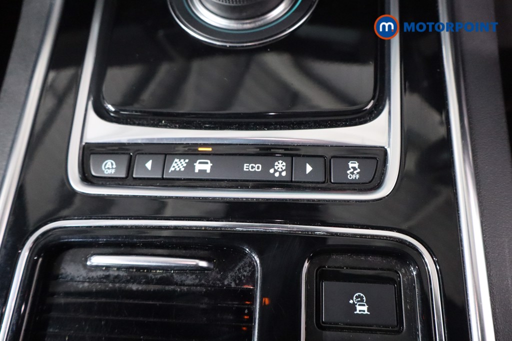 Jaguar XE R-Sport Automatic Petrol Saloon - Stock Number (1581149) - 21st supplementary image