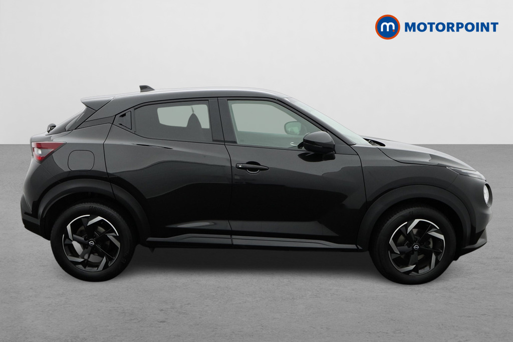 Nissan Juke N-Connecta Automatic Petrol SUV - Stock Number (1581335) - Drivers side