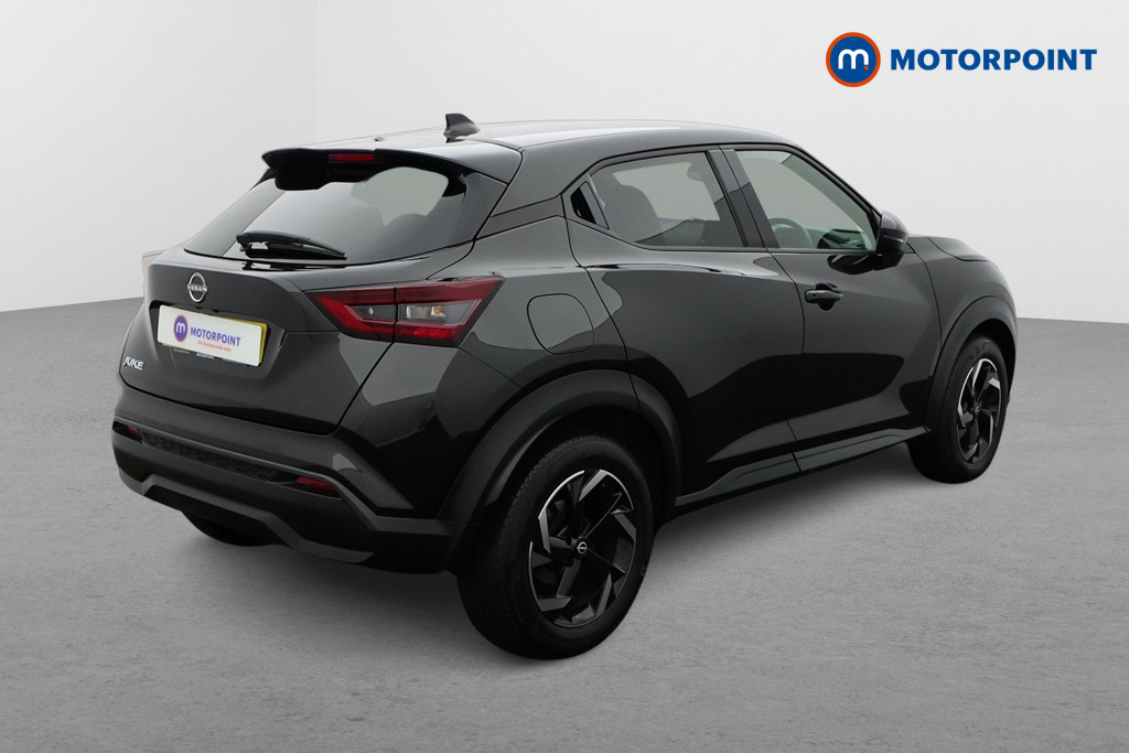 Nissan Juke N-Connecta Automatic Petrol SUV - Stock Number (1581335) - Drivers side rear corner