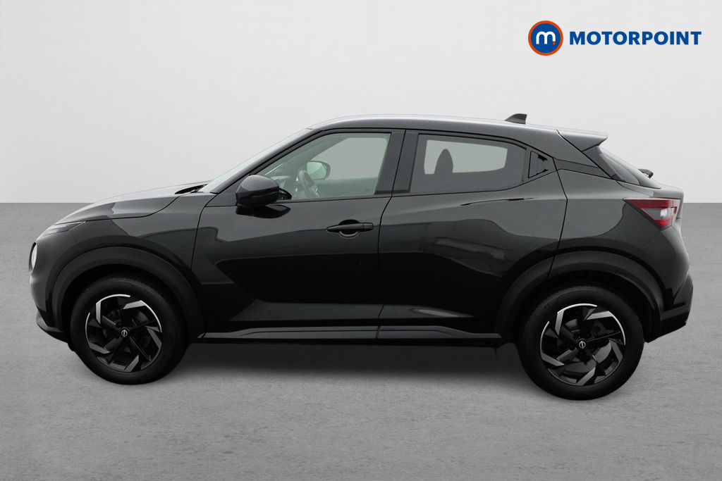 Nissan Juke N-Connecta Automatic Petrol SUV - Stock Number (1581335) - Passenger side
