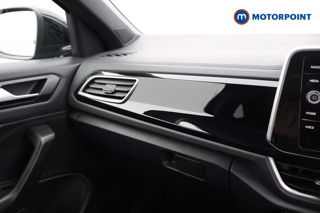 Volkswagen T-Roc R-Line Automatic Petrol SUV - Stock Number (1581419) - 7th supplementary image