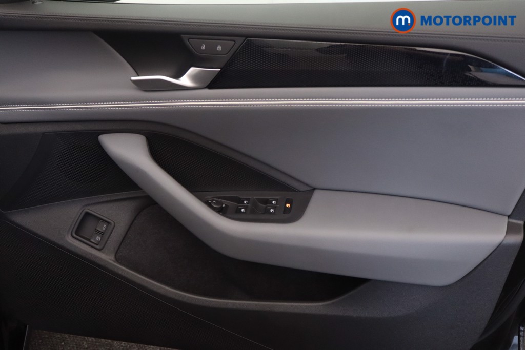 Volkswagen Passat Life Automatic Petrol Plug-In Hybrid Estate - Stock Number (1581696) - 19th supplementary image