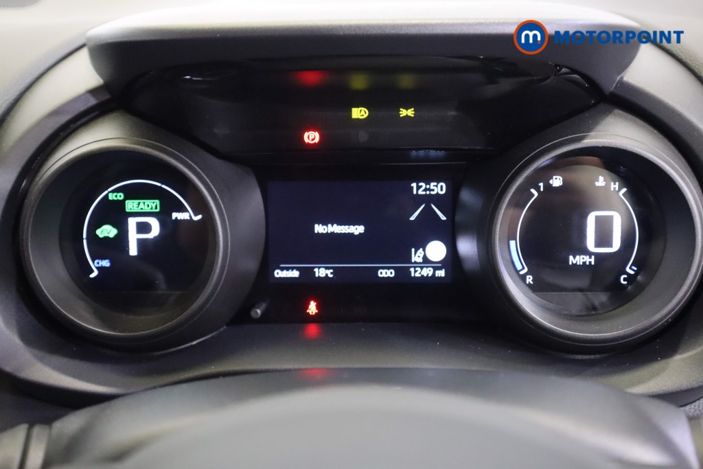 Toyota Yaris Design Automatic Petrol-Electric Hybrid Hatchback - Stock Number (1581768) - 3rd supplementary image