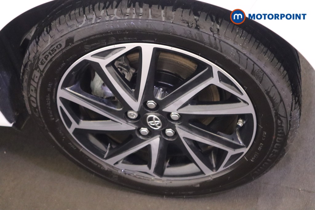 Toyota Yaris Design Automatic Petrol-Electric Hybrid Hatchback - Stock Number (1581768) - 9th supplementary image