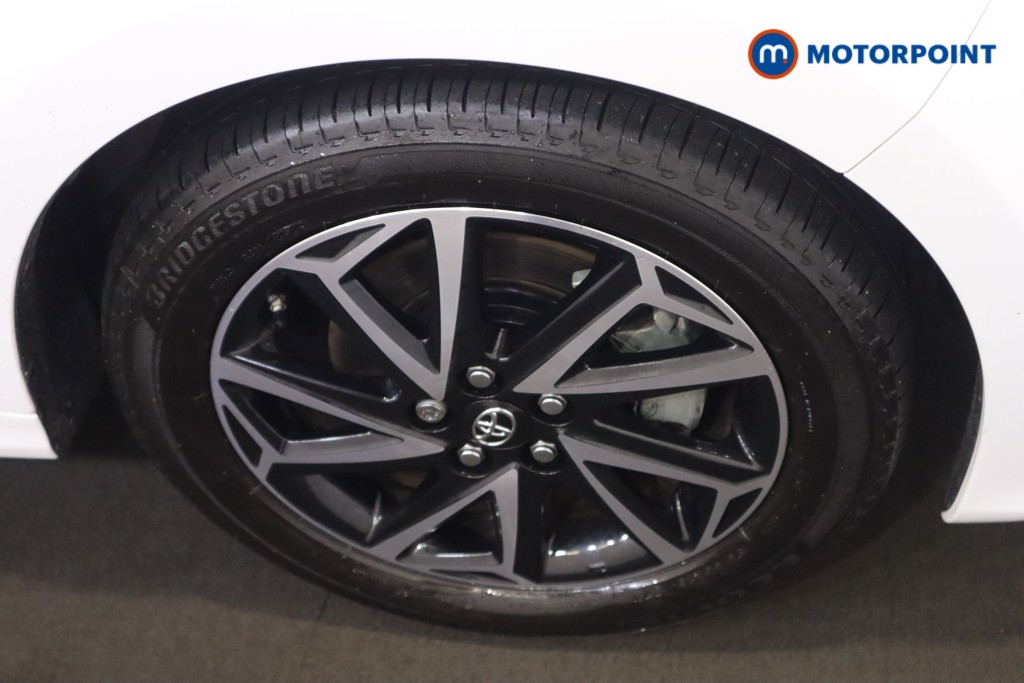 Toyota Yaris Design Automatic Petrol-Electric Hybrid Hatchback - Stock Number (1581768) - 11th supplementary image