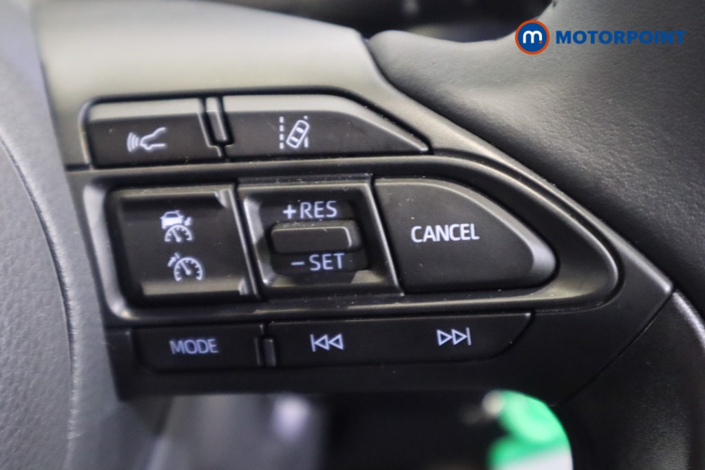 Toyota Yaris Design Automatic Petrol-Electric Hybrid Hatchback - Stock Number (1581768) - 18th supplementary image