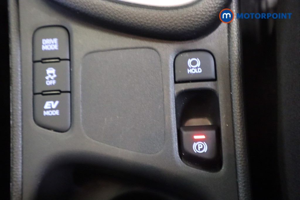 Toyota Yaris Design Automatic Petrol-Electric Hybrid Hatchback - Stock Number (1581768) - 21st supplementary image