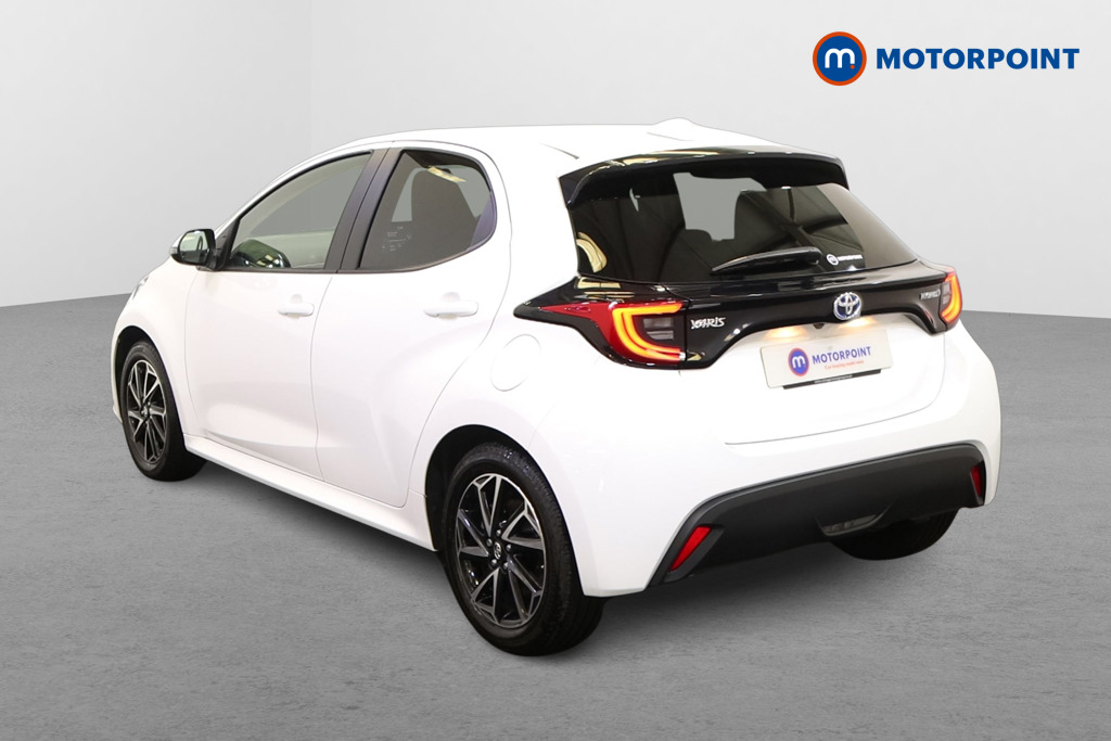 Toyota Yaris Design Automatic Petrol-Electric Hybrid Hatchback - Stock Number (1581768) - Passenger side rear corner