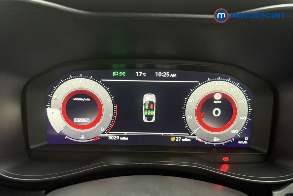 Nissan Juke Tekna Manual Petrol SUV - Stock Number (1581965) - 4th supplementary image