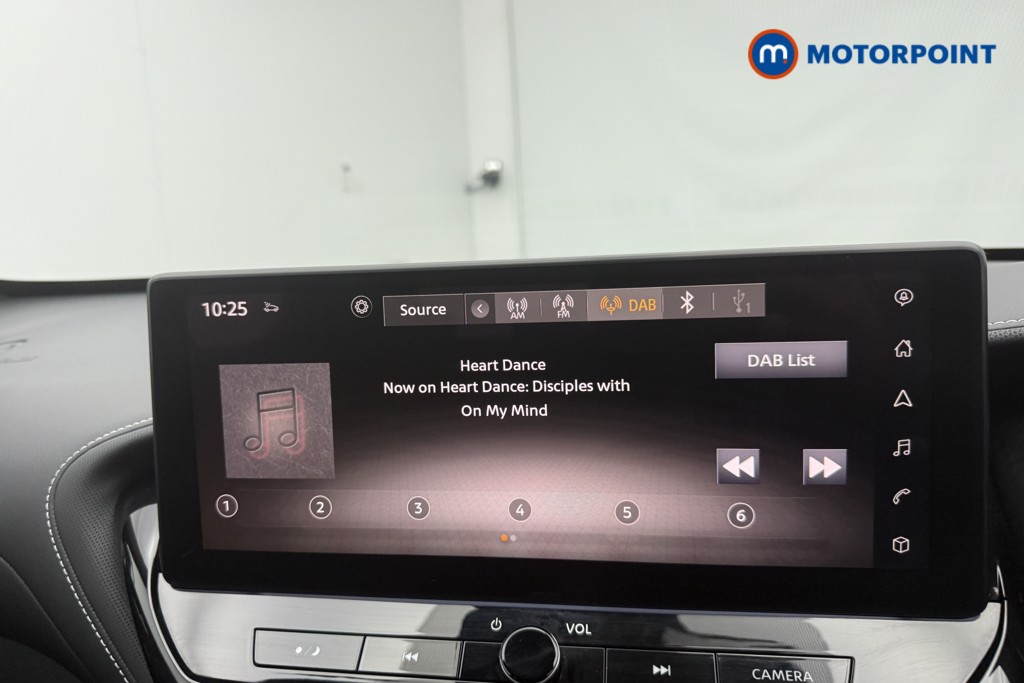Nissan Juke Tekna Manual Petrol SUV - Stock Number (1581965) - 5th supplementary image