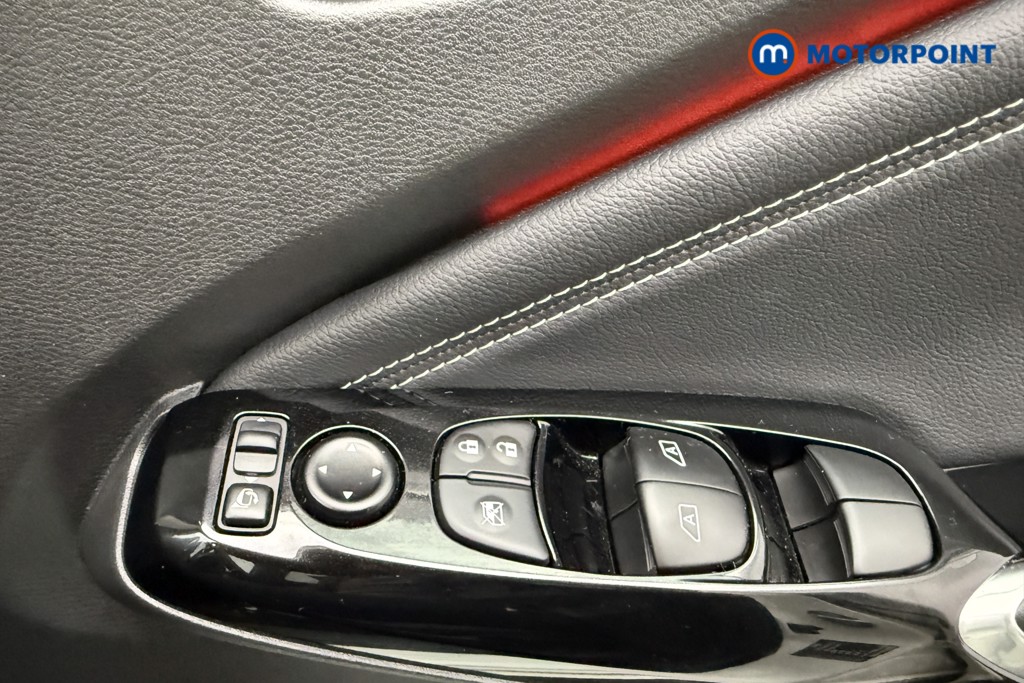 Nissan Juke Tekna Manual Petrol SUV - Stock Number (1581965) - 17th supplementary image