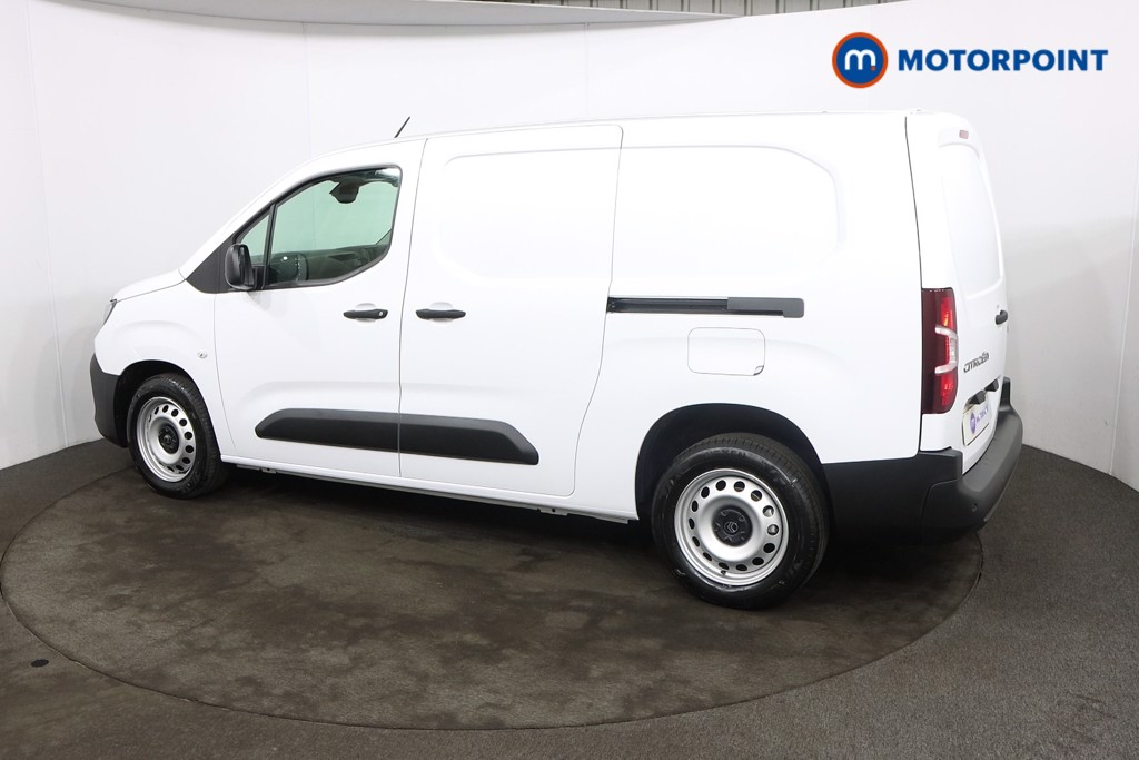 Citroen Berlingo Enterprise Manual Diesel Crew Bus - Stock Number (1582814) - Drivers side front corner
