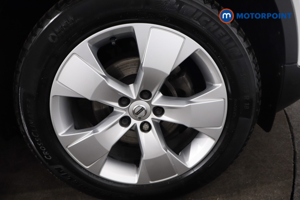 Volvo Xc40 Momentum Manual Petrol SUV - Stock Number (1575231) - 10th supplementary image