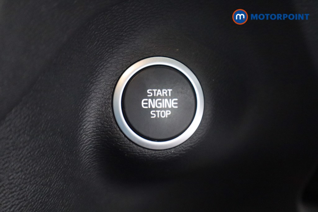 Volvo Xc40 Momentum Manual Petrol SUV - Stock Number (1575231) - 13th supplementary image