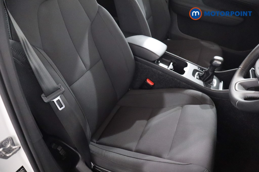 Volvo Xc40 Momentum Manual Petrol SUV - Stock Number (1575231) - 25th supplementary image