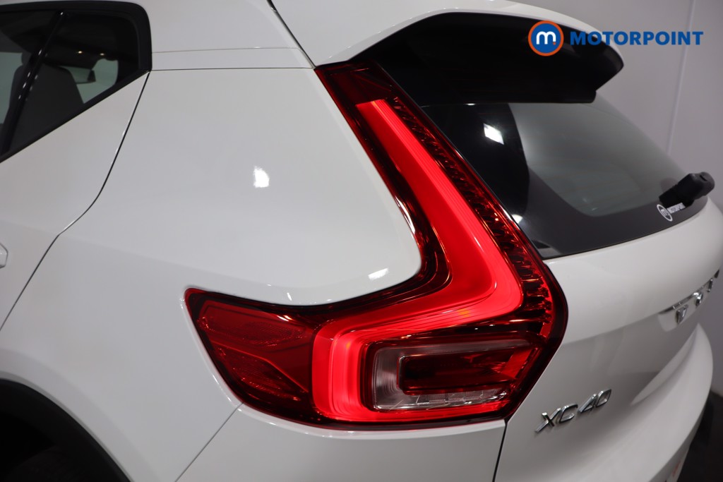 Volvo Xc40 Momentum Manual Petrol SUV - Stock Number (1575231) - 34th supplementary image