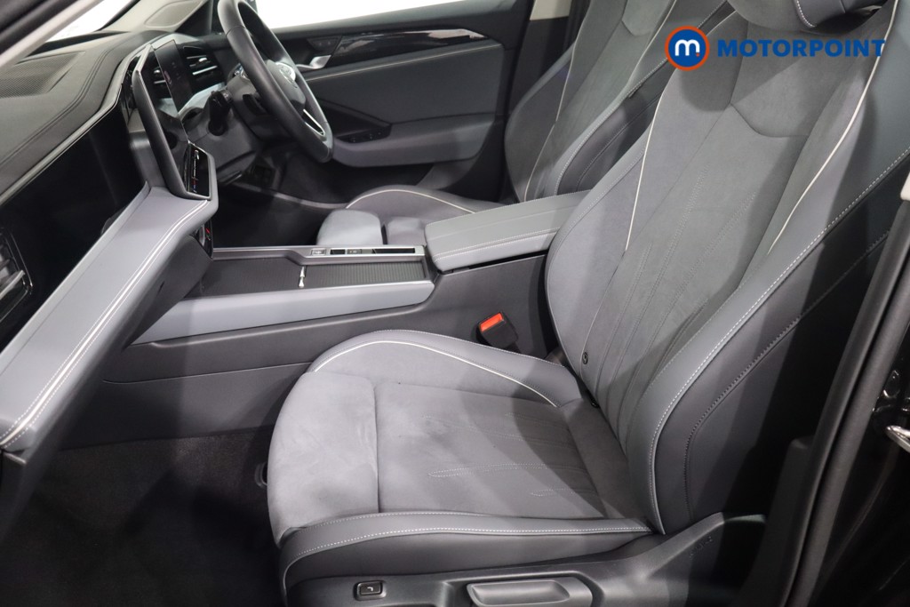 Volkswagen Passat Life Automatic Petrol Plug-In Hybrid Estate - Stock Number (1580118) - 4th supplementary image